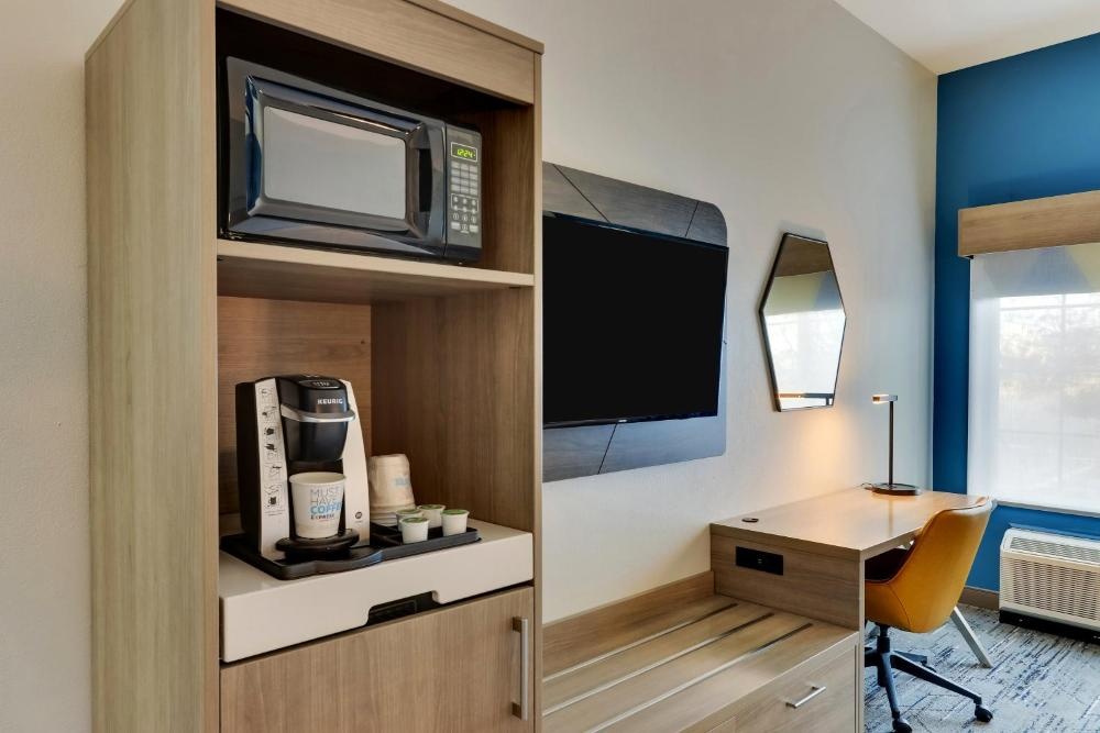 Holiday Inn Express & Suites - Ardmore, an IHG Hotel Image 11