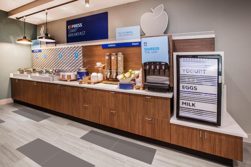Holiday Inn Express & Suites - Ardmore, an IHG Hotel Image 29