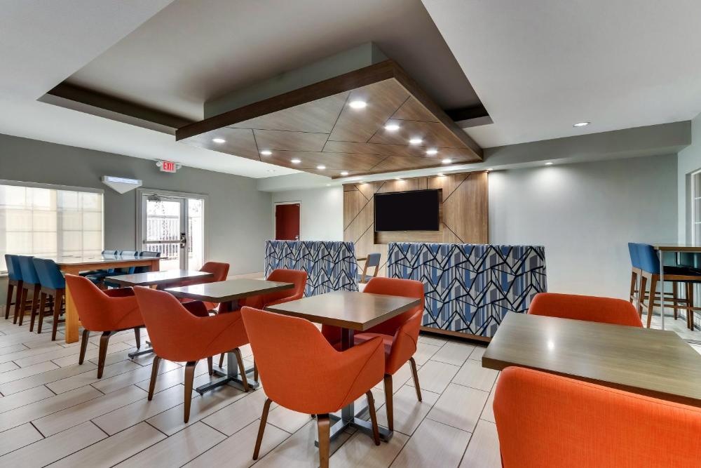 Holiday Inn Express & Suites - Ardmore, an IHG Hotel Image 33