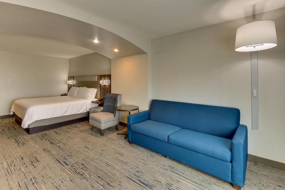 Holiday Inn Express & Suites - Ardmore, an IHG Hotel Image 35