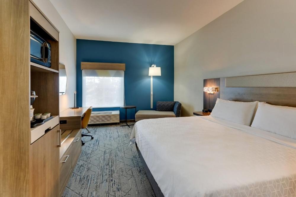 Holiday Inn Express & Suites - Ardmore, an IHG Hotel Image 38