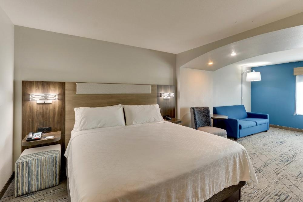 Holiday Inn Express & Suites - Ardmore, an IHG Hotel Image 48